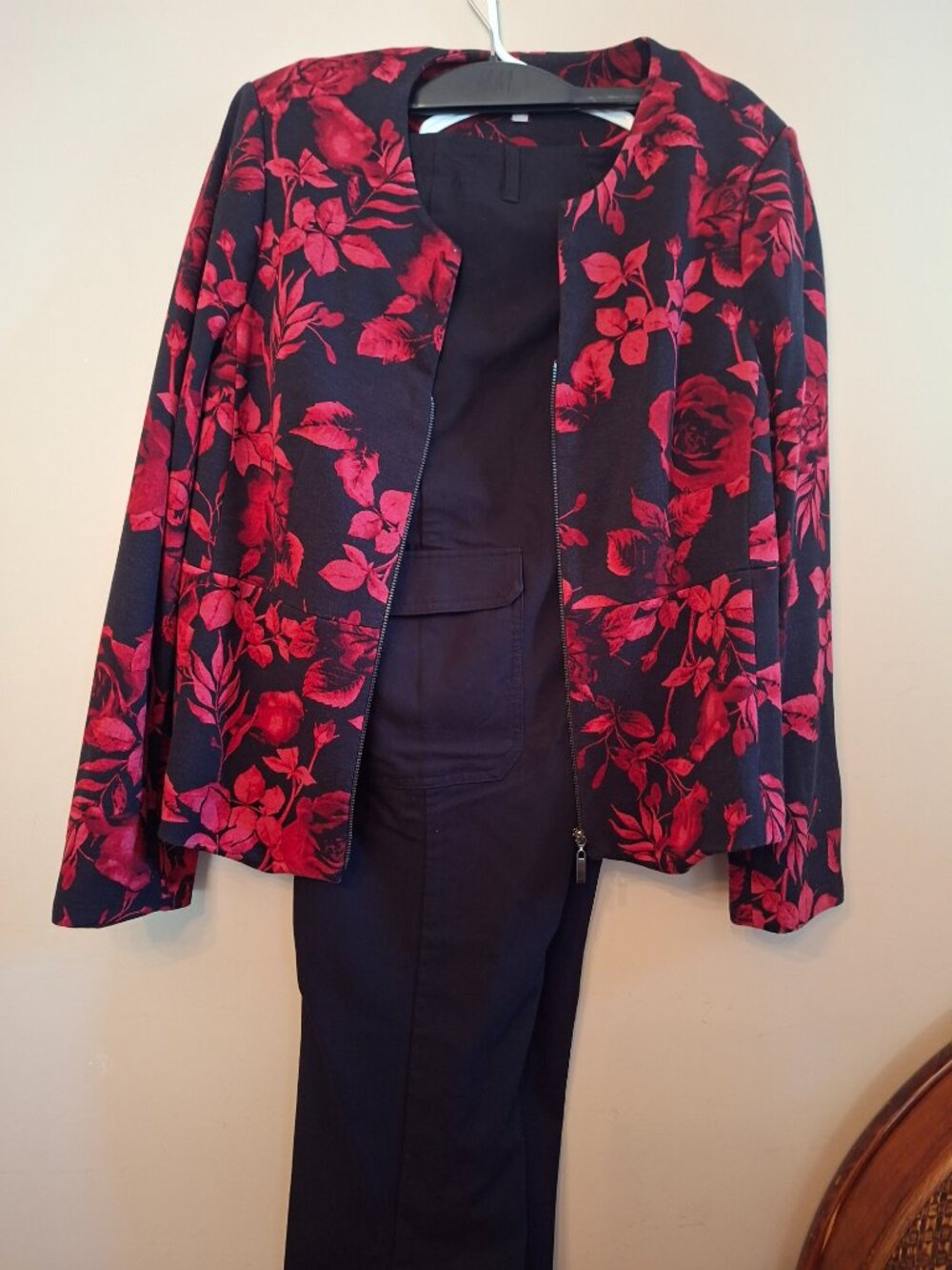 2 pieces Nanette Lapore Black slacks & Laura Red/Black Jacket w BLK size 12 - Picture 2 of 5